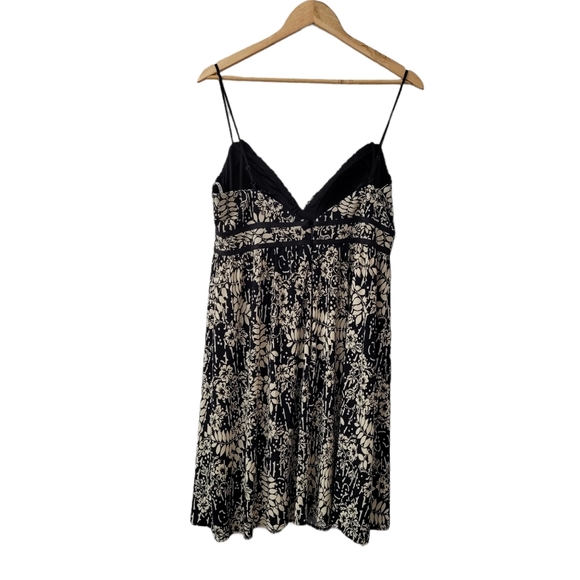 Empire Fit & Flare Sweetheart Neck Support Dress - Picture 5 of 9